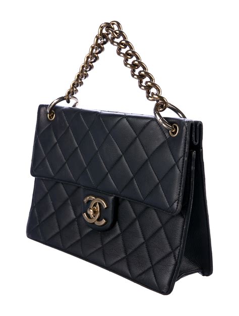 chanel purse paris